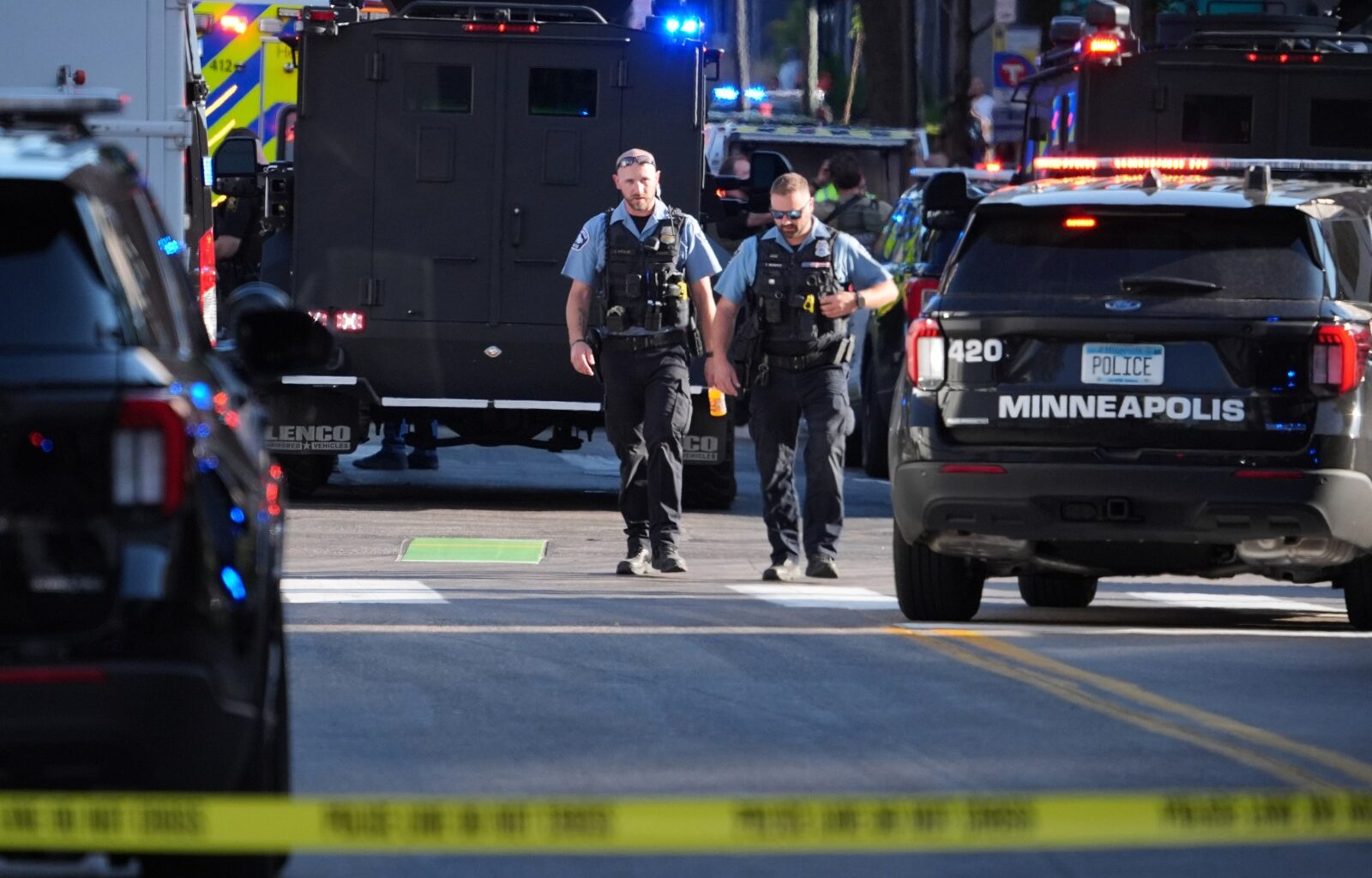 2 people killed and suspect is dead in downtown Minneapolis shooting – Winnipeg Free Press