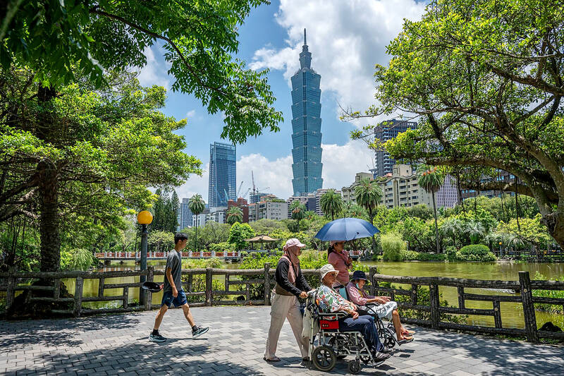 Standard Chartered raises economic growth forecast to 11.5%