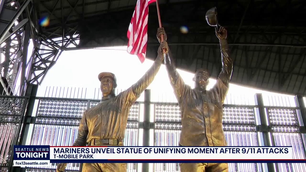 Mariners unveil Legacy Plaza with statue of iconic moment