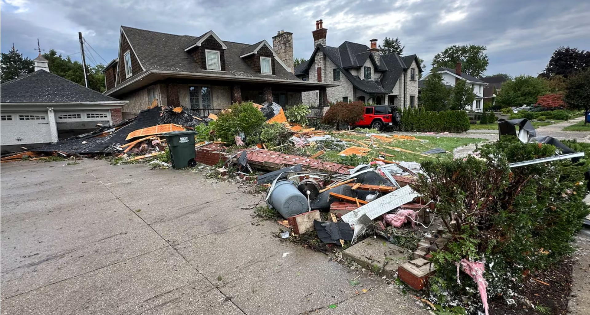 Radar confirms tornado swept across Windsor, McGregor: Environment Canada