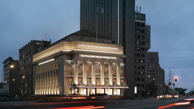 Massive artwork aims to turn historic Winnipeg building into display of Métis resilience