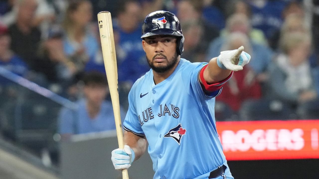 Blue Jays' Santander to begin rehab assignment with Bisons