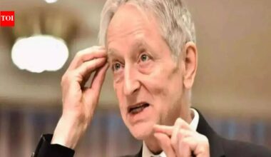 Geoffrey Hinton : Father of AI Geoffrey Hinton bets on Canada in tariff war with US; says, unlike America, Canada welcomes immigration; lead engineer lost H1-B visa |