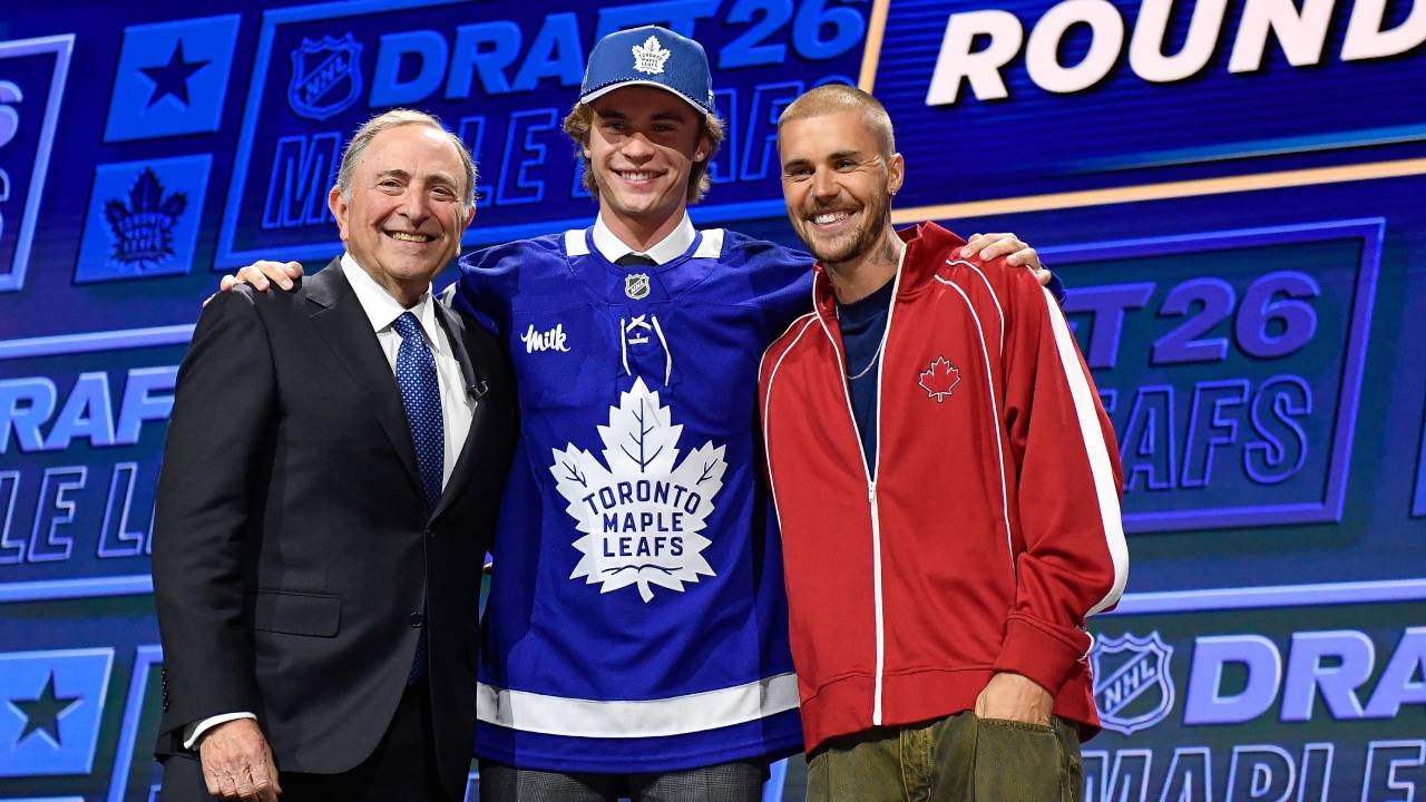 Report: Maple Leafs' McKenna to live with Tavares