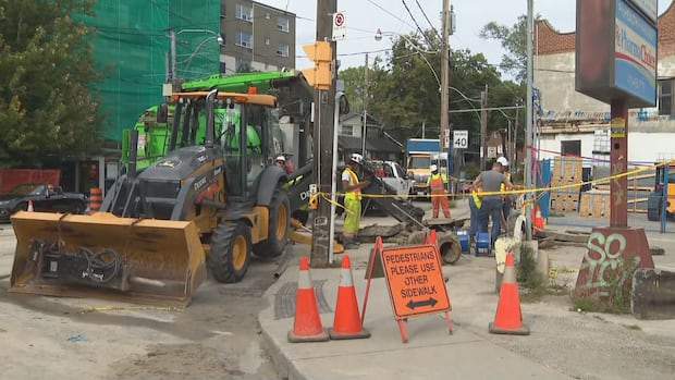 Over 100 residents in Toronto's east end without water for over 2 days