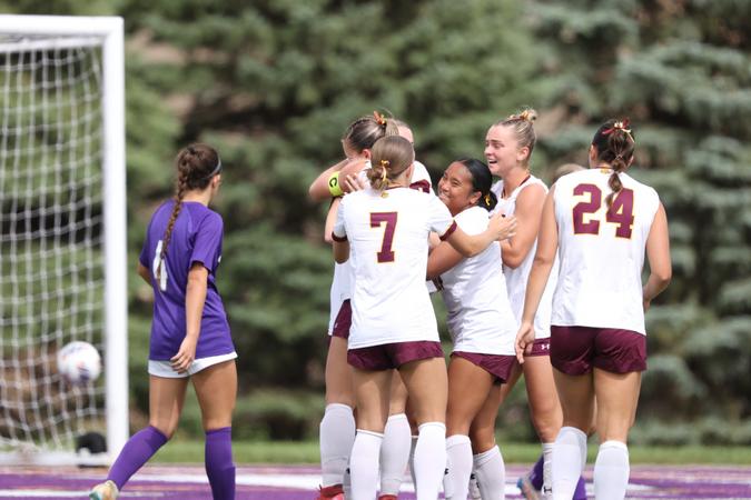 UMD Soccer Improves to 2-0 in NSIC Play with 2-0 Win Over Sioux Falls
