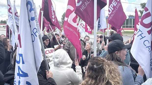 Health-care workers vote 99% in favour of job action in 'largest strike vote' in Saskatchewan's history
