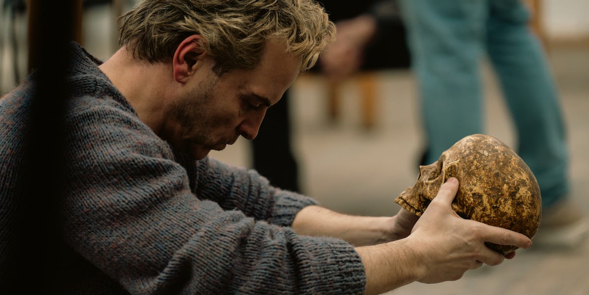 Devastating British drama Elsinore sees Andrew Scott give one of his best-ever performances