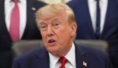 Trump announces White House ban on CNN, other media outlets