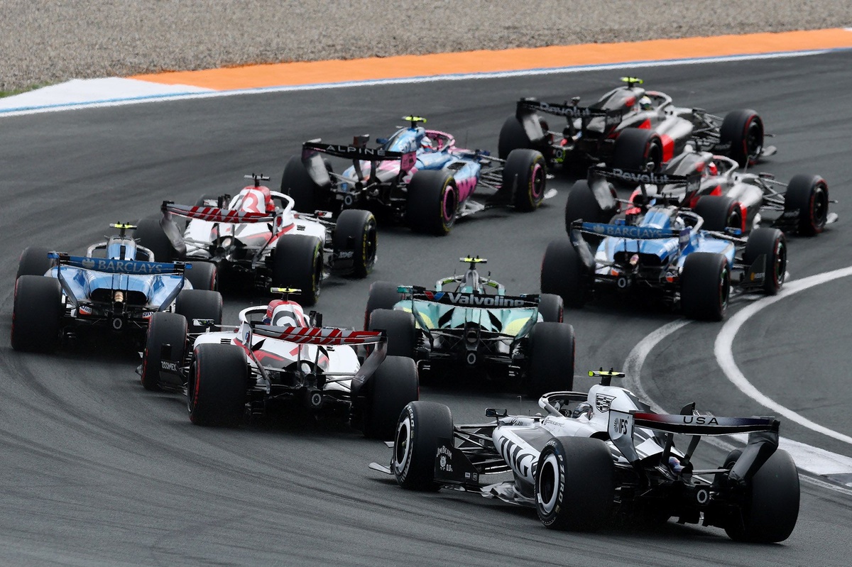 Why is a Formula 1 race 305 kilometres long? Race distances from 1950 to 2027