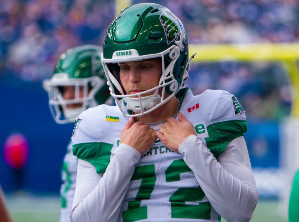 Roughriders kicker Dawson Hodge putting lessons from a pair of CFL legends to good use