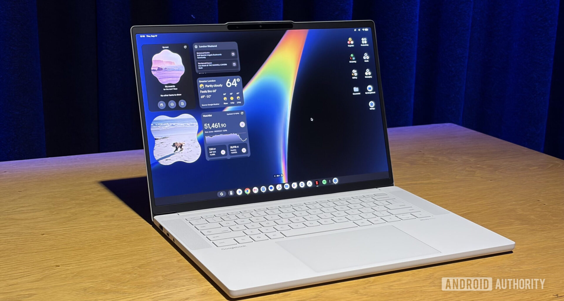 Lenovo Googlebook 15 open