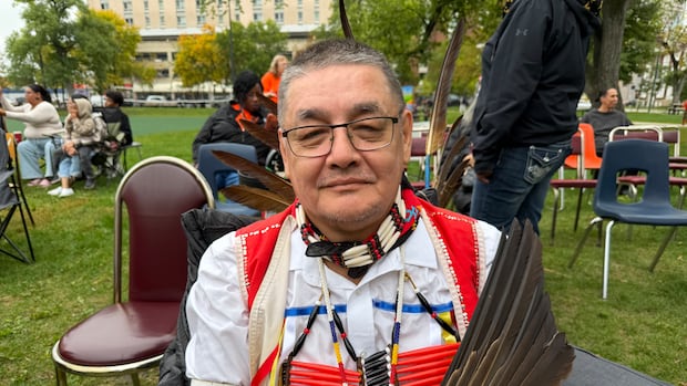 Downtown Winnipeg gathering aims to bring Indigenous, newcomer communities together