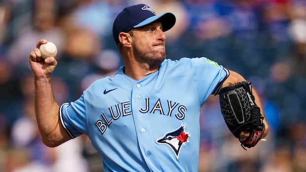 Blue Jays' Scherzer delays retirement decision until off-season