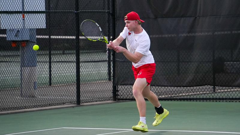 Bevan Leads Men's Tennis at Hofstra Invitational