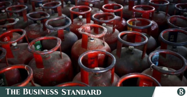 LPG imports fall 25%, pushing cylinder prices above Tk2,000