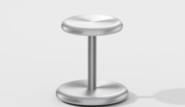 A Minimalist Wheeled Stool That Doesn't Look Like a Wheeled Stool
