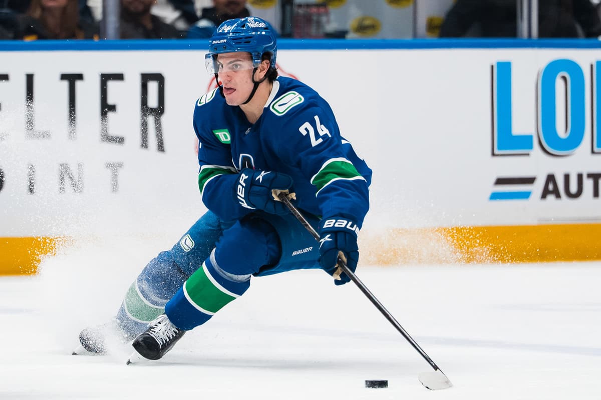 Canucks extend Zeev Buium to an eight-year, $9.38M AAV contract