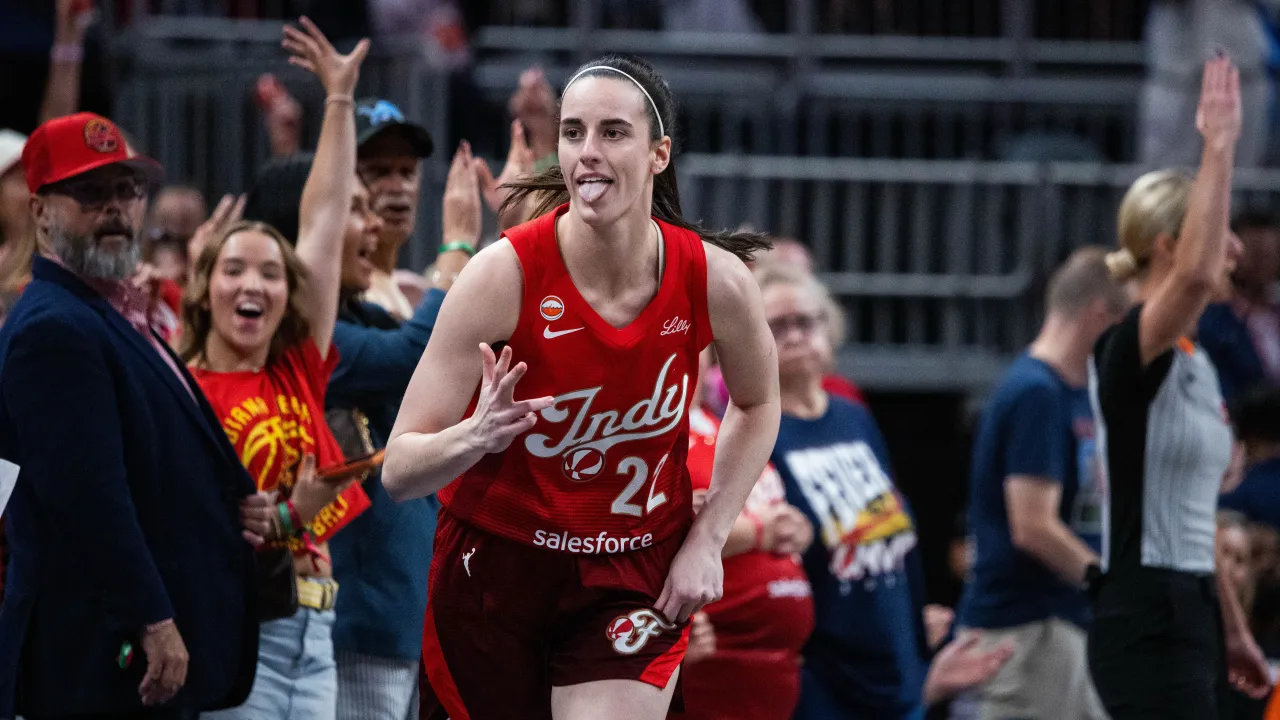Caitlin Clark returned from the FIBA World Cup with gifts for her Fever teammates image