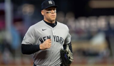 Yankees pull Aaron Judge with lower-right-leg tightness in sixth inning of game vs. Twins
