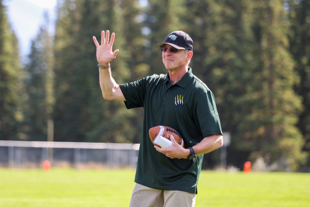 Canmore Wolverines coach Randy Fabi’s 1988 Winnipeg Blue Bombers team enters Hall of Fame