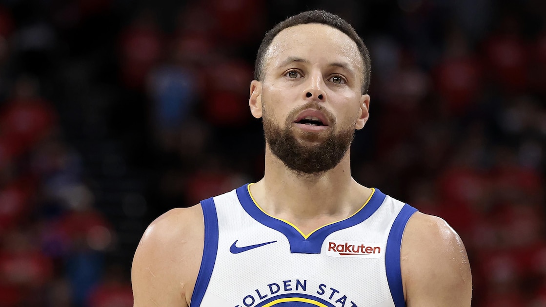 Stephen Curry Will Make NBA History in Career Earnings After New Warriors Contract