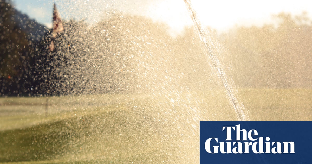 One in 12 golf clubs in England broke water extraction rules in past five years | Water