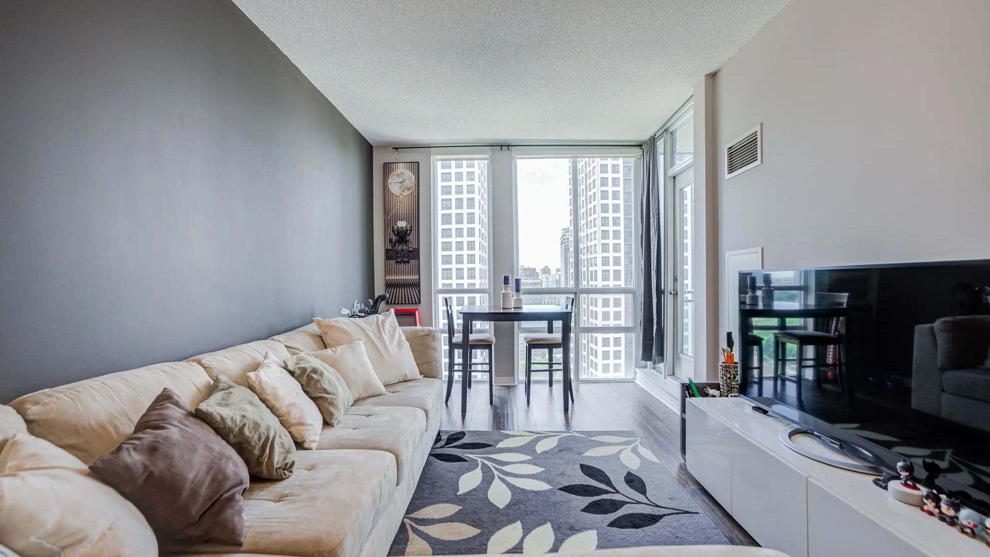 2610 3515 kariya drive