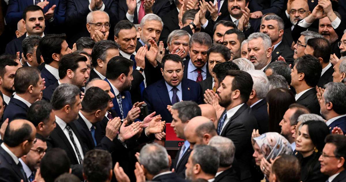 Turkey detains referee board chief in soccer corruption probe
