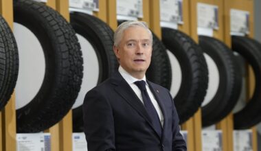 Ottawa's summer spending flurry offset by stronger GDP, oil revenues