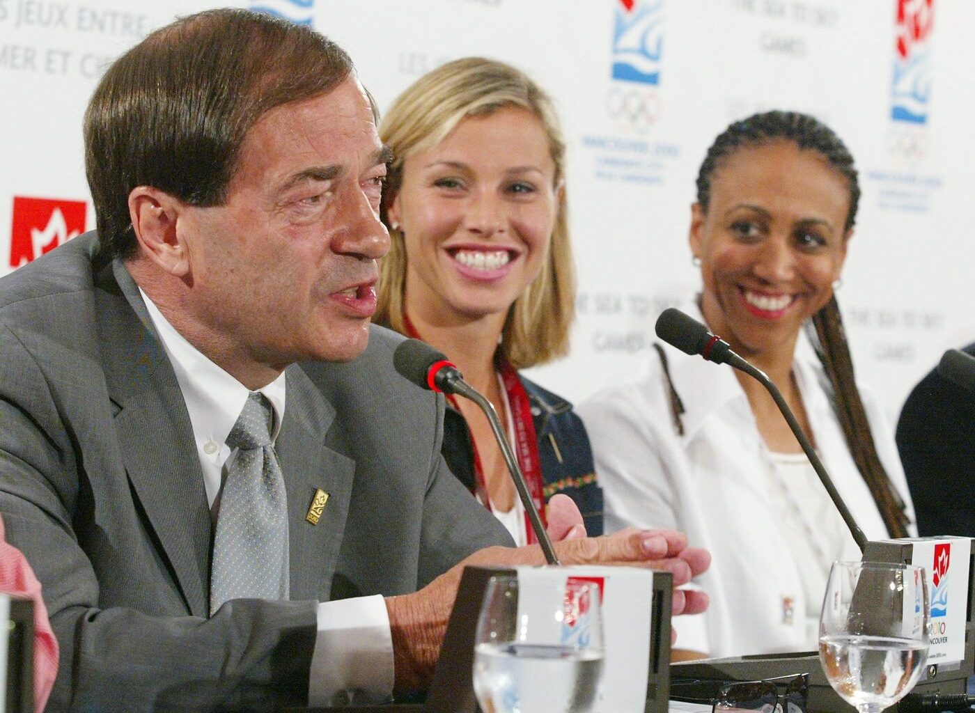 Otto Jelinek, a former cabinet minister and world-champion figure skater, dead at 86