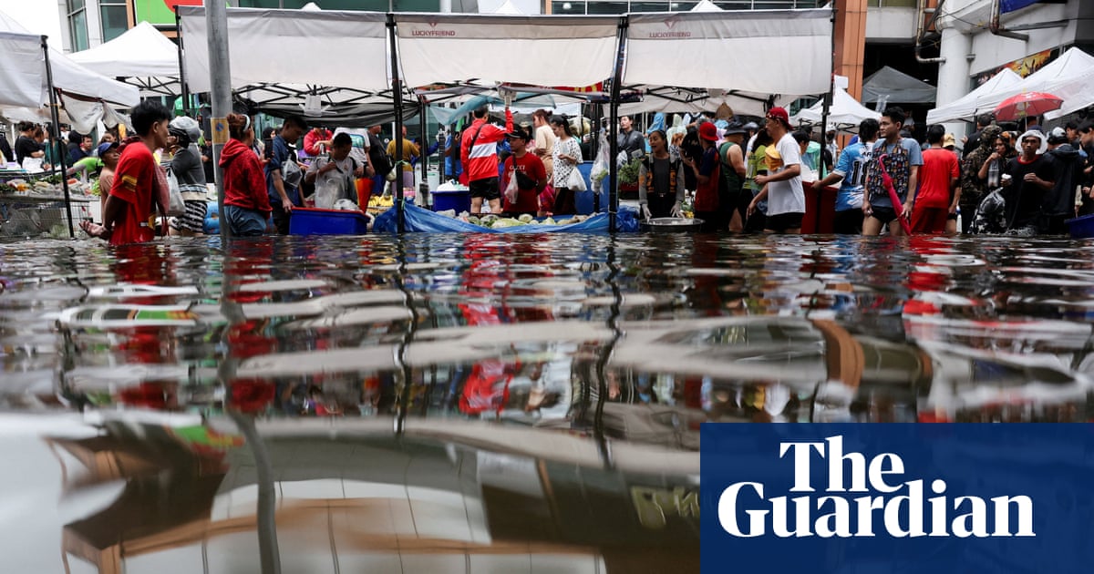 Thai downpours shift north-westwards after Bangkok declared a disaster zone | Flooding