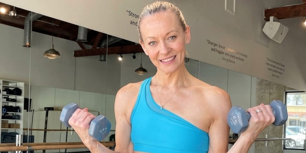 Celebrity trainer Simone de La Rue shares the 4-move core workout all her clients do