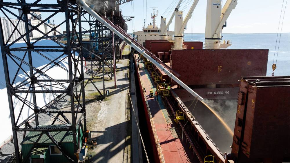 SUPPLIED
A grain shipment is loaded at the Port of Churchill. Investments in the Port of Churchill project will receive a provincial sales-tax exemption, Manitoba Premier Wab Kinew announced Monday.