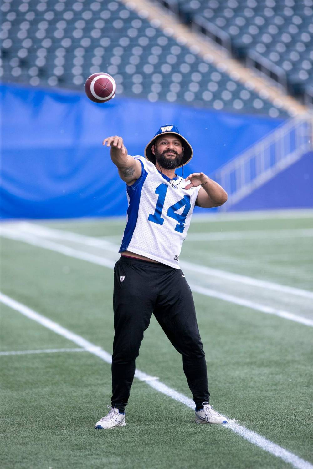 BROOK JONES / FREE PRESS FILES
Winnipeg Blue Bombers kicker Sergio Castillo joked on Wednesday he wasn’t ‘cool enough’ to make the team’s NFL fantasy football league.