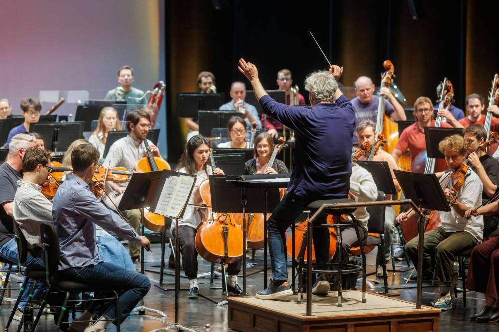 MIKE DEAL / FREE PRESS
The Winnipeg Symphony Orchestra rehearses with conductor Daniel Raiskin.