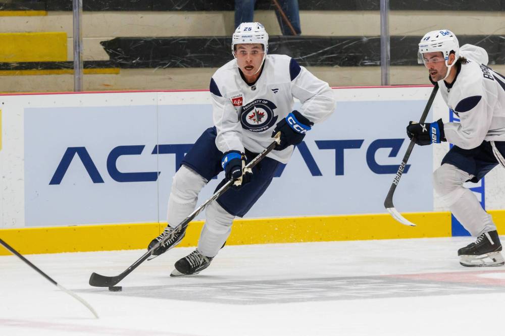 MIKE DEAL / FREE PRESS FILES
Winnipeg Jets’ Parker Ford has “opened up an awful lot of eyes. He’s got a lot of details to his game,” Jets head coach Scott Arniel said.