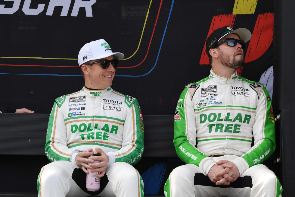 AUTO: MAR 29 NASCAR Cup Series Cook Out 400