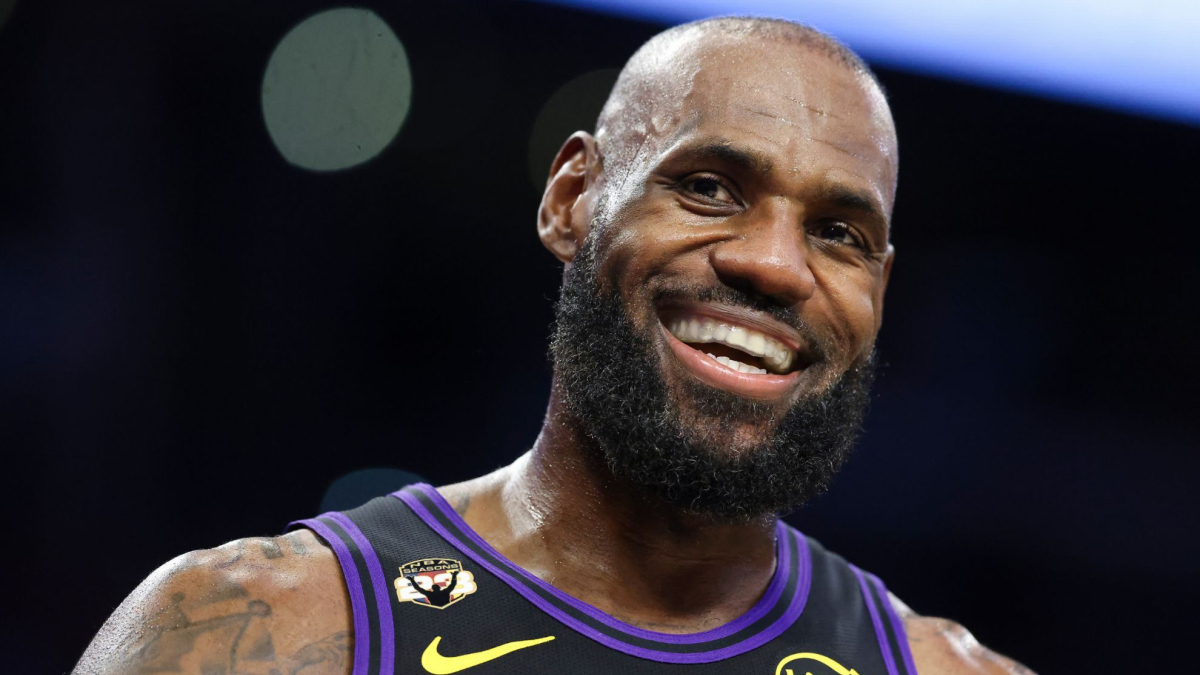 Byron Scott offers a different perspective on LeBron joining the 76ers: "He won't have to push himself too hard"