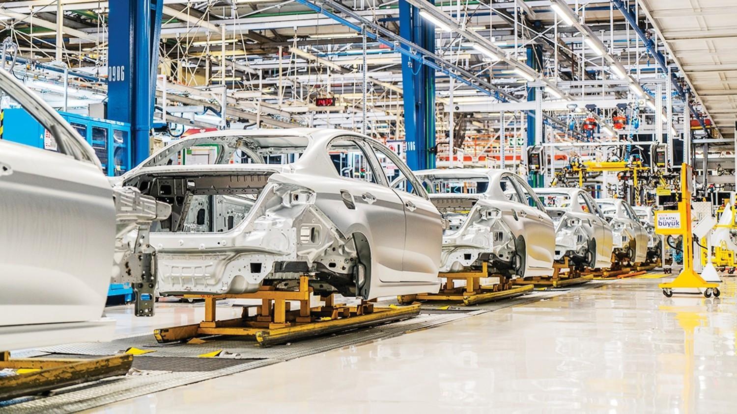 Auto output falls 7.3 pct in first eight months