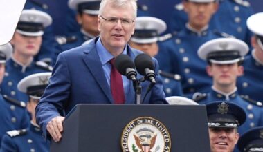 US acknowledges for the first time that it has deployed weapons in space - Toronto Star