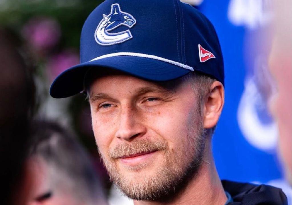PHOTOS: Canucks players golf in Surrey at ‘The Jake’ annual fundraiser