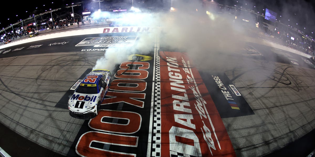 Christopher Bell Wins Southern 500, Vaults Into NASCAR Title Fight