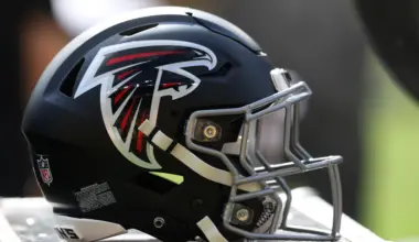Atlanta Falcons DT Da'Shawn Hand has season-ending quad injury