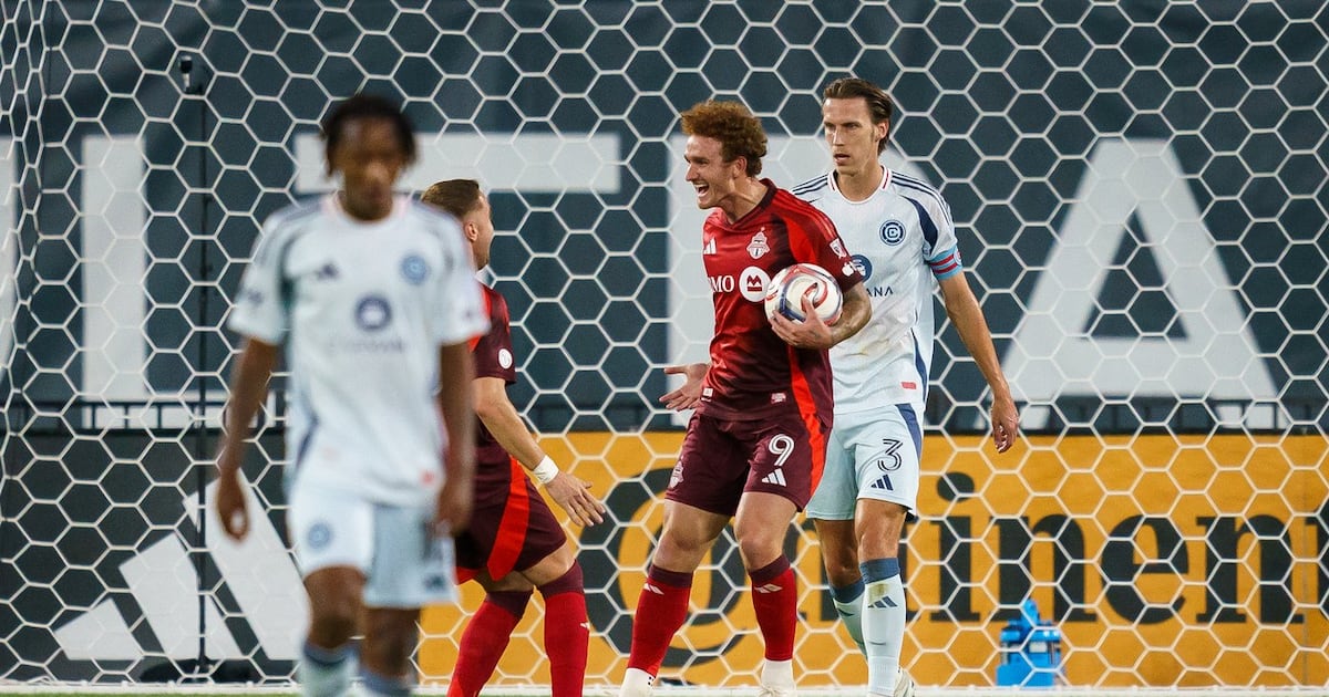 Toronto FC rallies to tie Philadelphia Union 4-4
