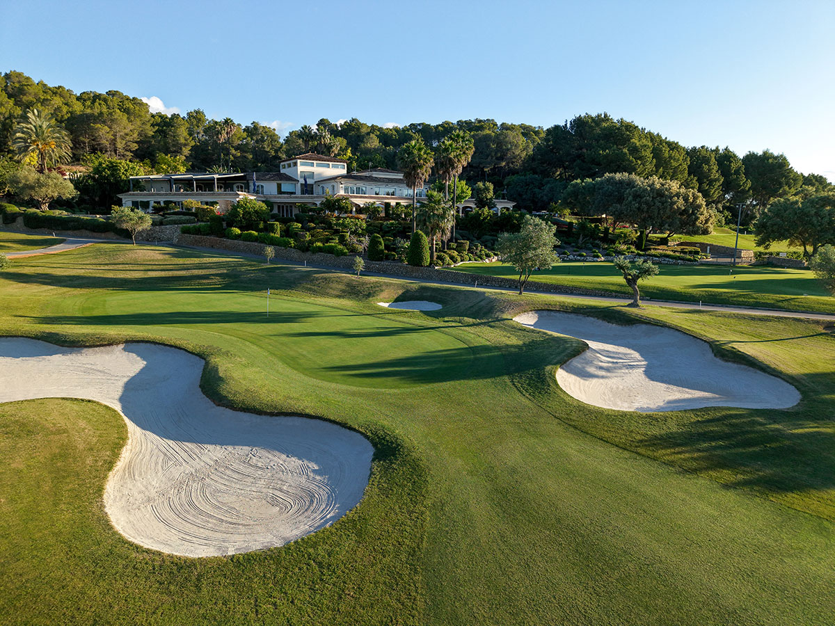 Arabella Golf Resort Mallorca introduces autonomous mowers and orange-tree composting scheme