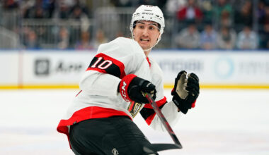 Oilers sign Alex Formenton to one-year contract