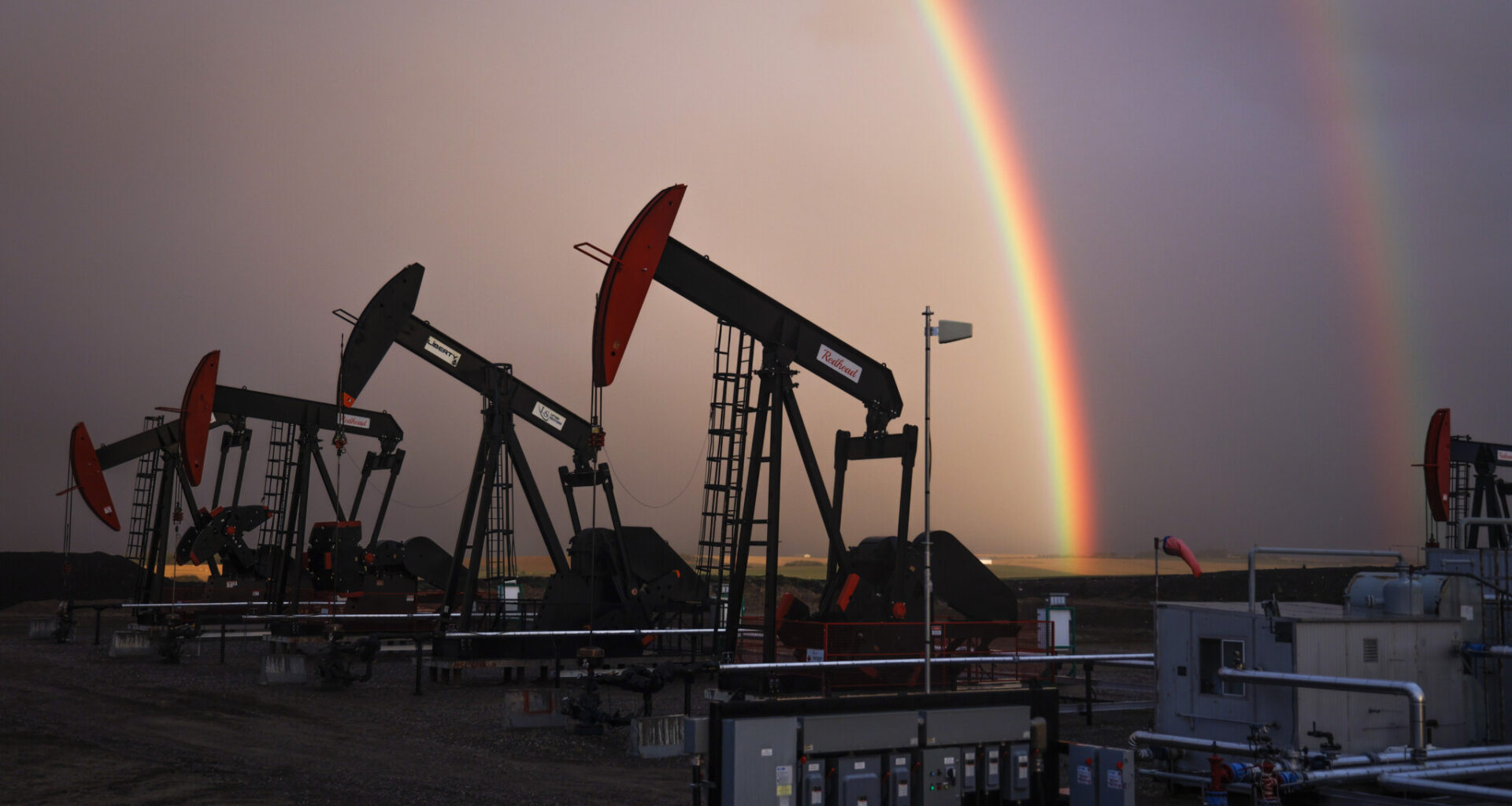Ottawa strips oil sands, pipelines from Impact Assessment Act review ahead of investment summit