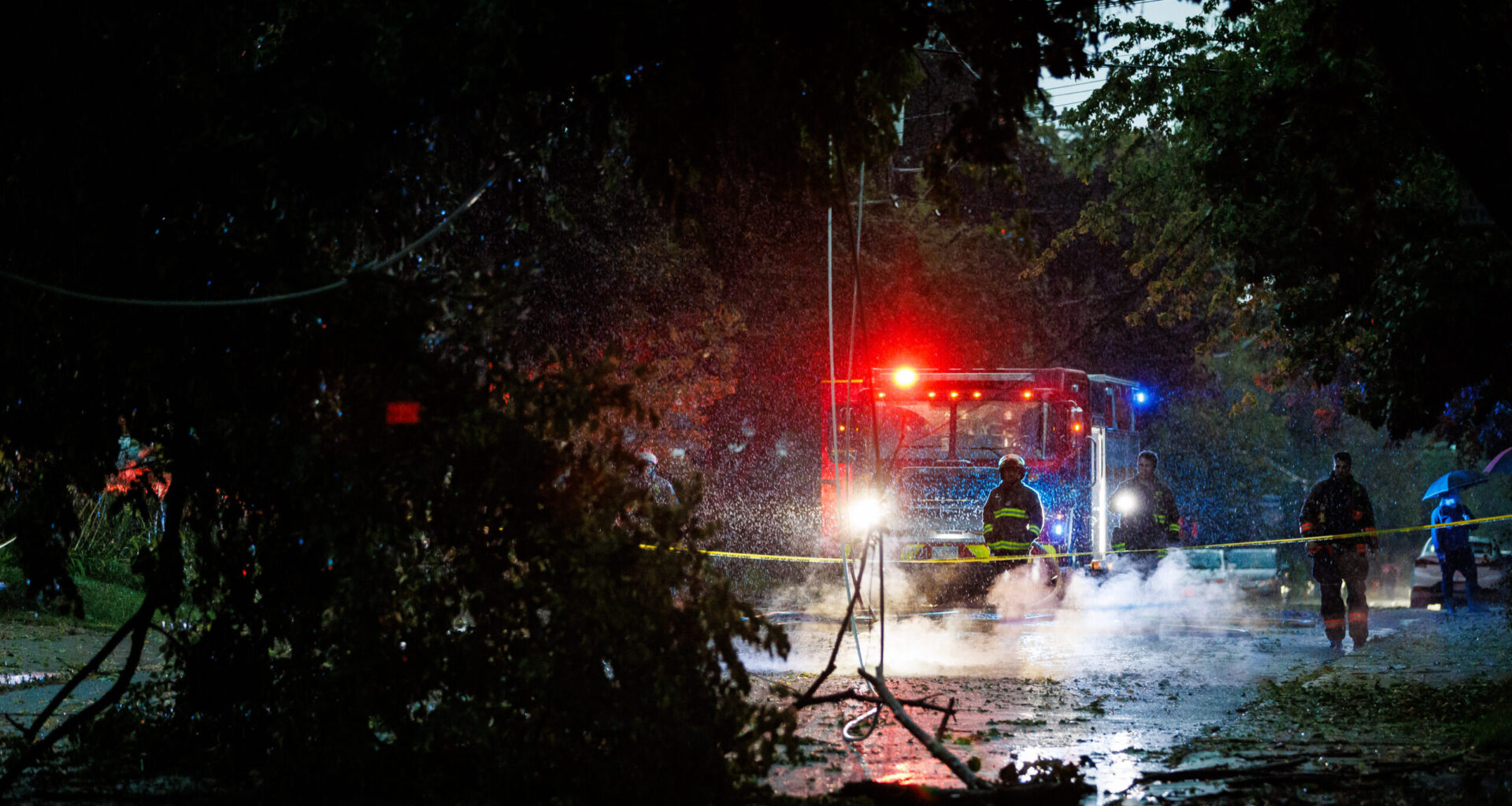 Nearly 65,000 people without power due to downed trees, power lines across Toronto
