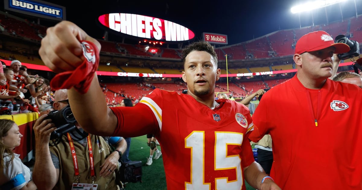 Patrick Mahomes shines on his surgically repaired knee in Chiefs' season-opening rout of Broncos